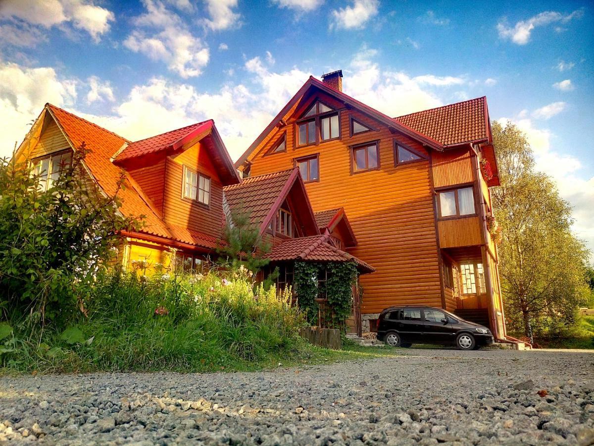 Отель Gostynniy Dvir Raytshtoky Ворохта Экстерьер фото